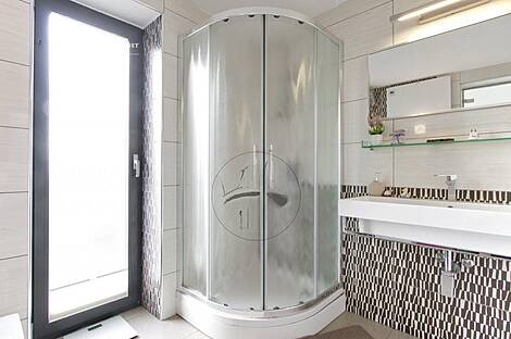 Дом с атриумом в Новом Шентвиде: 22