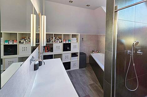 Дом, Зелёная впадина: 8