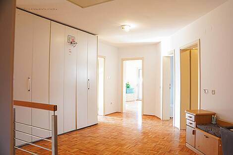 Дом, Грушевый сад: 18