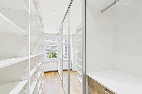 Дом с 5 и более комнатами в центре Любляны: 5