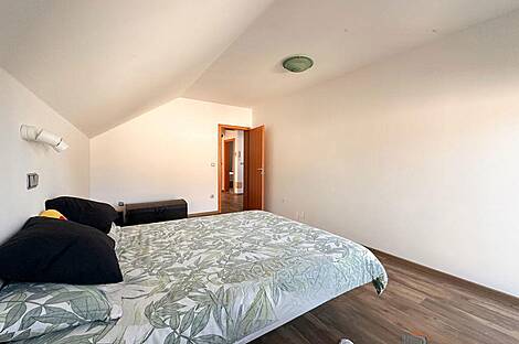 Дом, Участок: 9