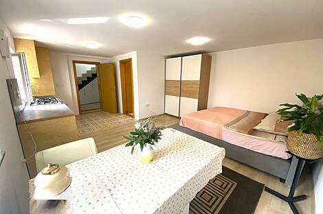 Дом, Иной Ново Трново: 14