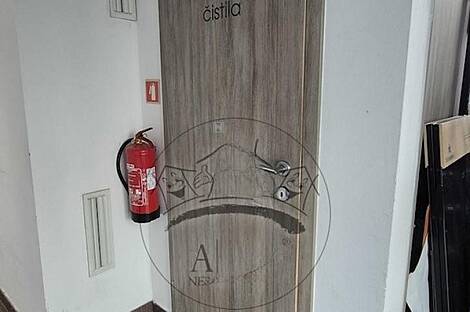 Деловое пространство, Айдовщина: 12