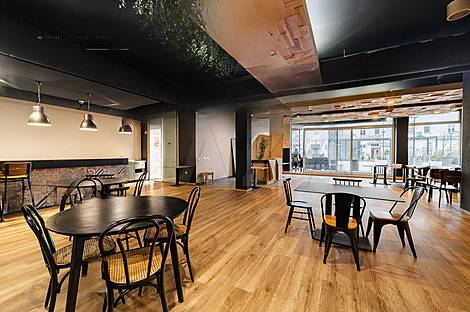 Центр — коммерческое помещение: 2