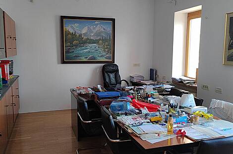 Торговое здание: 11