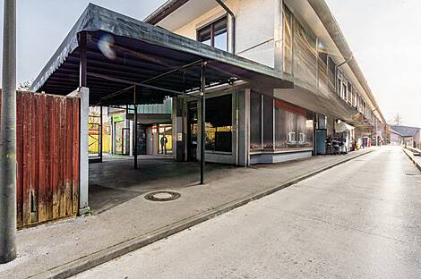 Торговое помещение в Мосте: 2