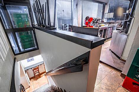 Торговое помещение в Мосте: 14