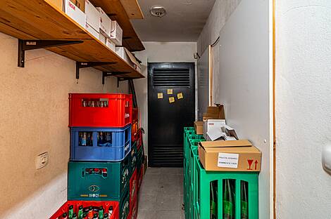 Торговое помещение в Мосте: 21