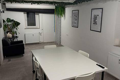 Центральный офисный дом: 6