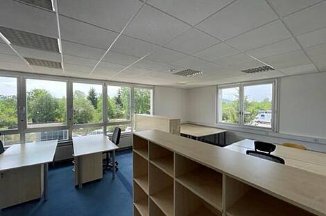 Офис в превосходном месте: 7