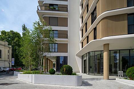 Центральное коммерческое помещение: 3