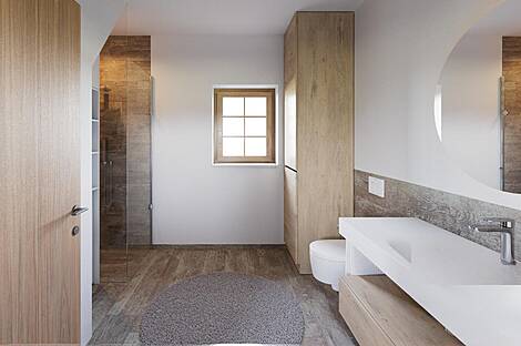 Дом, Кобиле: 12