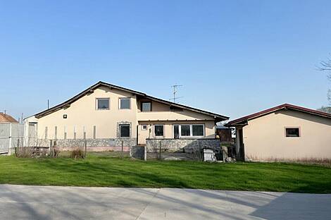 Дом в Петишовци: 1