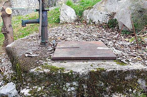 Градник Дом: 3