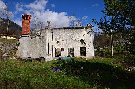 Дом, Локавец: 3