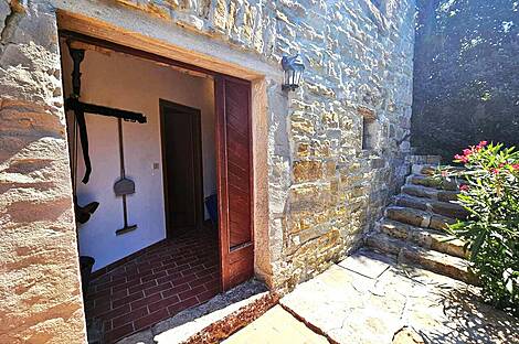 Дом Святого Петра: 8