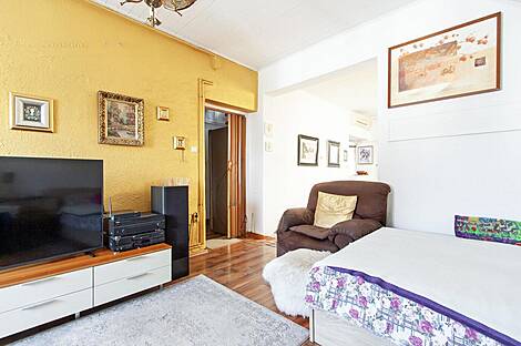 Квартира с тремя комнатами в центральной части города.: 8