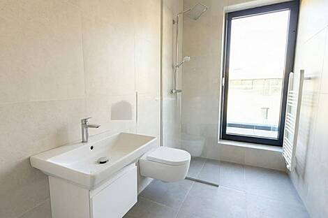 Центр Квартира 4 комнаты: 11