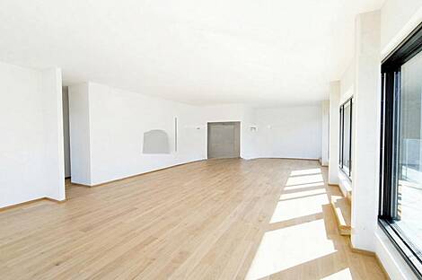 Центр Квартира 4 комнаты: 12