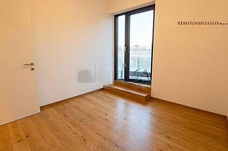 Центр Квартира 4 комнаты: 14