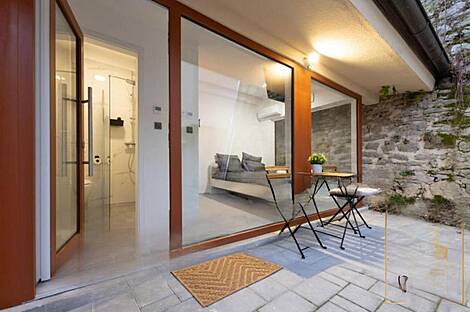 Центральная квартира с более чем пятью комнатами: 1