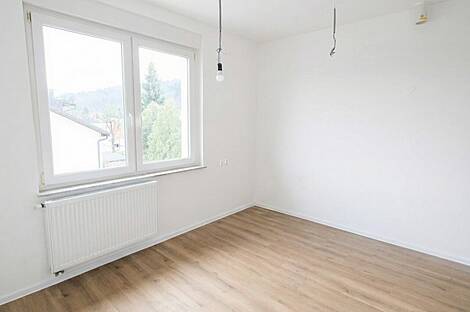 Однокомнатная с частично разделенной комнатой квартира в Шишке: 3