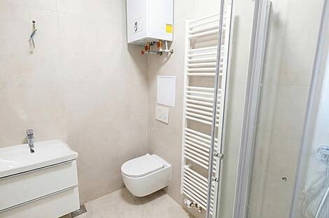 Однокомнатная с частично разделенной комнатой квартира в Шишке: 5