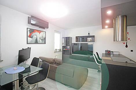 Квартира с двумя комнатами, атриумом и парковкой, расположенная на Новом Долгом Мосту.: 2