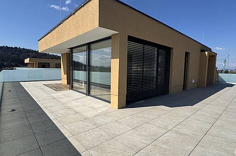 Трёхкомнатная квартира в районе Жиданов Квартал: 1