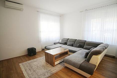 Трёхкомнатная квартира в районе Рудник: 2