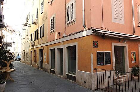 Двухкомнатная квартира возле моря: 4