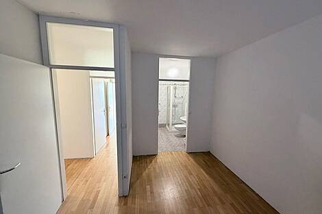 Пятикомнатная квартира или больше, расположенная на Мостец.: 5