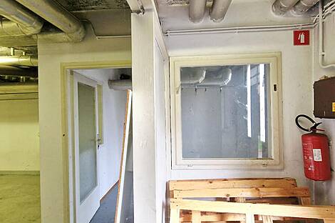 Здание офисно-складского назначения в районе Бежиград: 9