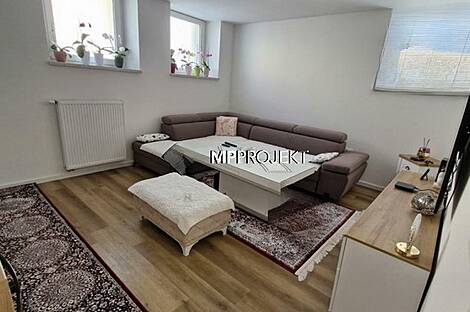 Двухкомнатная квартира в районе Рудника.: 2