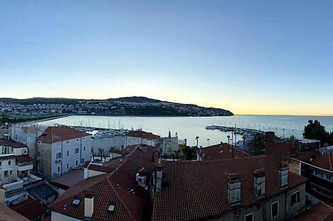 Трёхкомнатное жилье в центральной части Копера: 1