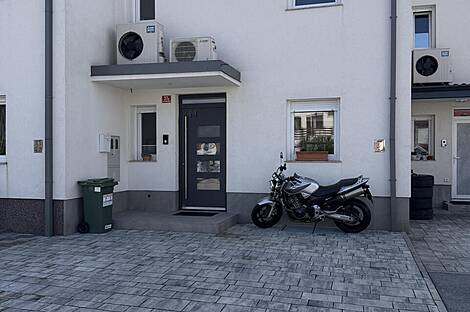 Здание с балконом Новый Дивача: 2