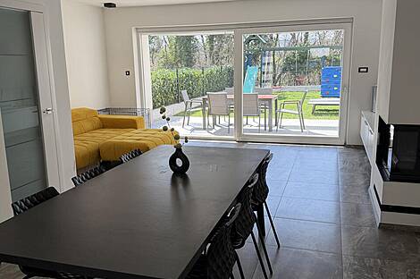 Здание с балконом Новый Дивача: 9