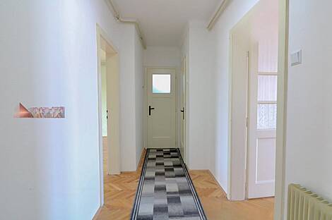 Трёхкомнатная квартира, расположенная в Ново Брдо: 12