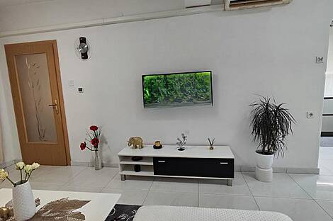 Квартира с тремя комнатами на улице Побешка в районе Бертох.: 8