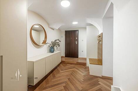 Четырехкомнатная квартира в центре: 12