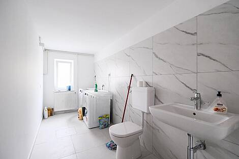 Здание, Брод: 18