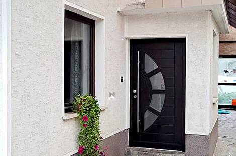 Здание, Явор, Любляна Добрунье: 5