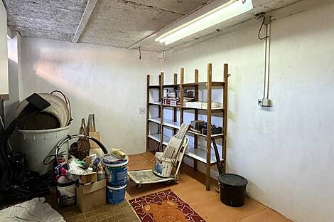 Здание, Явор, Любляна Добрунье: 16