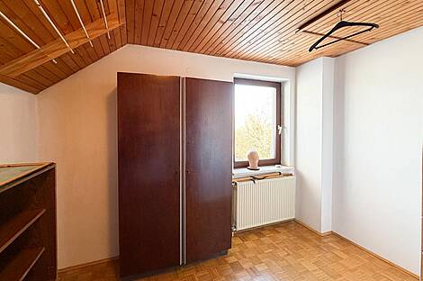 Здание, Явор, Любляна Добрунье: 20