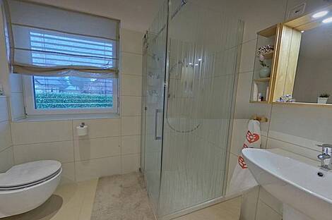 Дом, Любляна, Мосте, Бизовик - Хрушчица.: 4