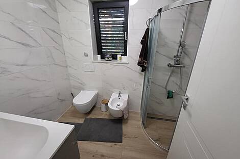 Дом с террасой в Любляне, Бежиград, Подгорица.: 8