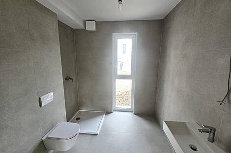 Изола: светлая квартира с домом и атриумом: 9