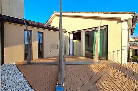 Здание, Малия: 11