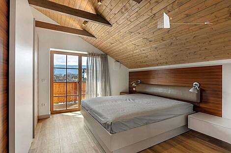 В начале Бледа находится дом: 13