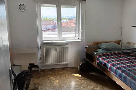 Квартира с 2,5 комнатами в Виче.: 2